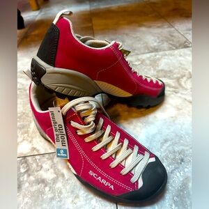 SCARPA MOJITO Red suede hiking climbing shoes boots sneakers